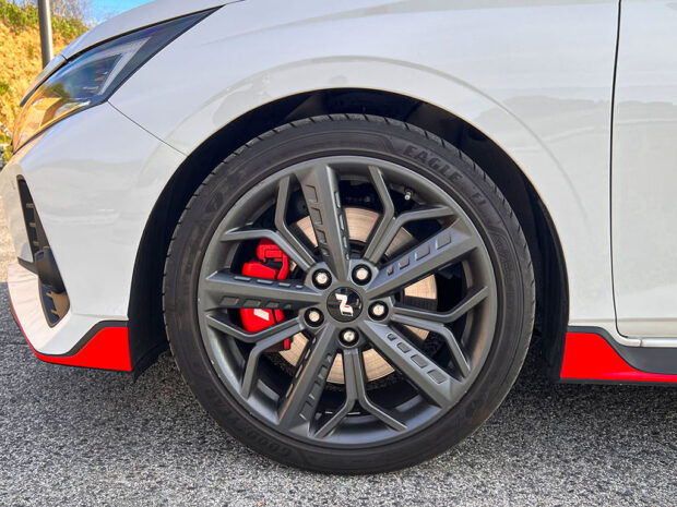 HYUNDAI i20 N 1.6T - Imagen 9