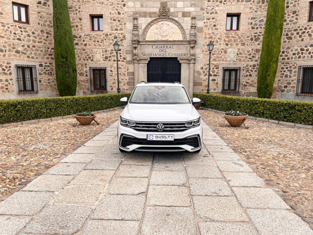 VW TIGUAN R Line 2.0 TDI 150 CV DSG - Imagen 2
