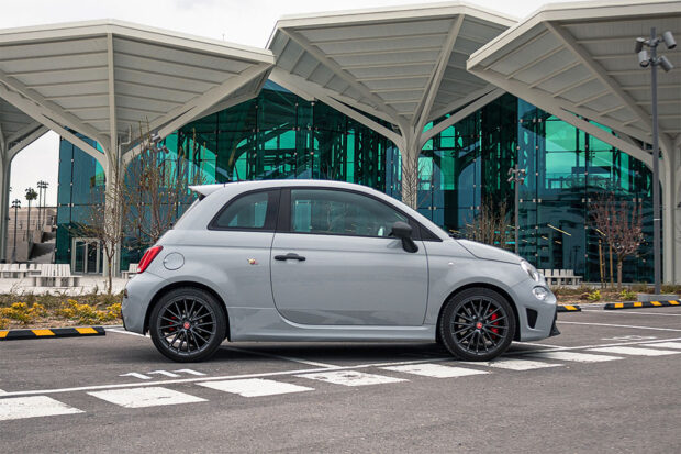 ABARTH 695 1.4 16v TJet 180 CV - Imagen 4
