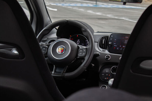 ABARTH 695 1.4 16v TJet 180 CV - Imagen 12
