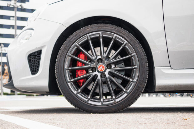 ABARTH 695 1.4 16v TJet 180 CV - Imagen 10