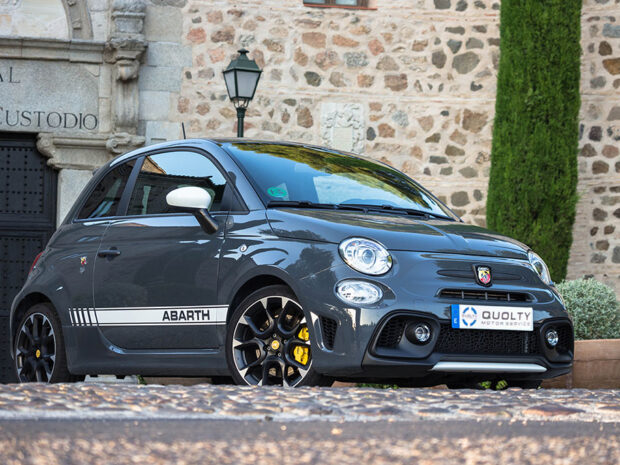 ABARTH 595 Competizione 180 CV Gris oscuro