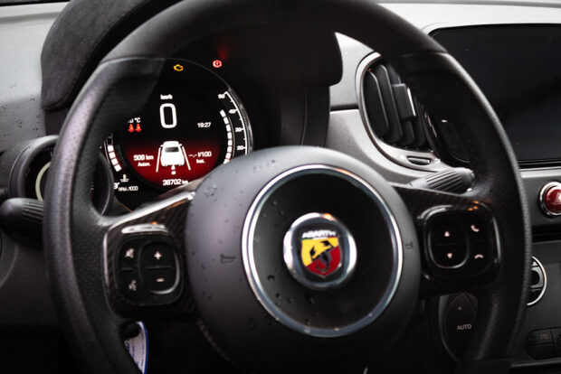 ABARTH 695 1.4 16v TJet 180 CV - Imagen 11