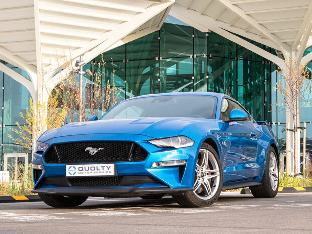 Ford Mustnag V8 GT Fastback