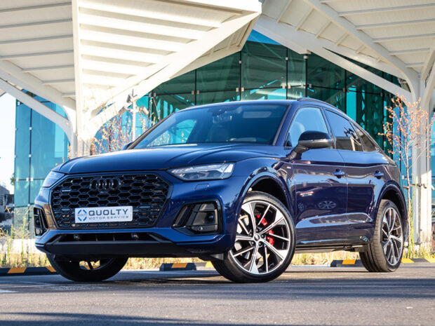 AUDI Q5 SPORTBACK Black line