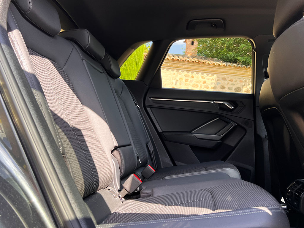 AUDI Q3 Black line 35 TDI S tronic - Imagen 25