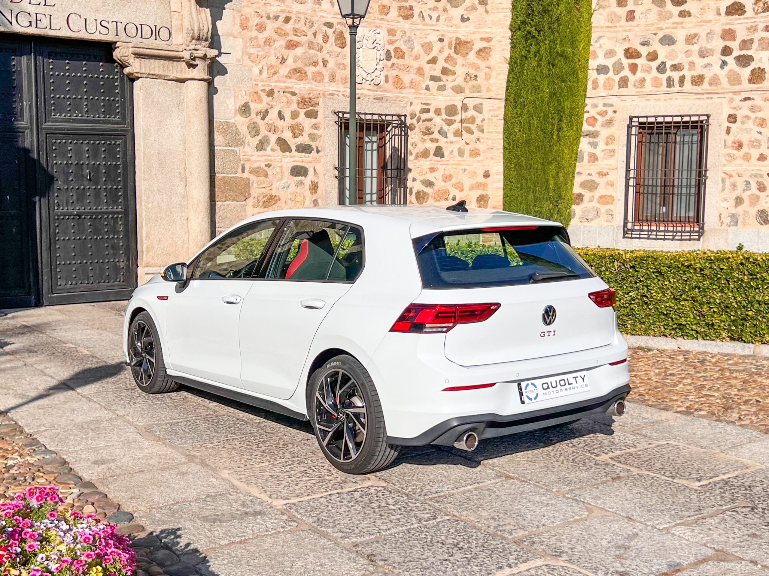 VOLKSWAGEN Golf GTI 2.0 TSI - Imagen 7