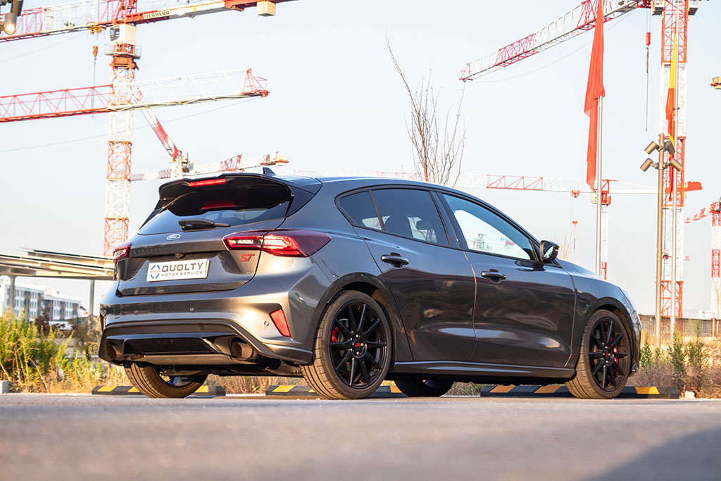 FORD Focus ST 2.3 Ecoboost - Imagen 5