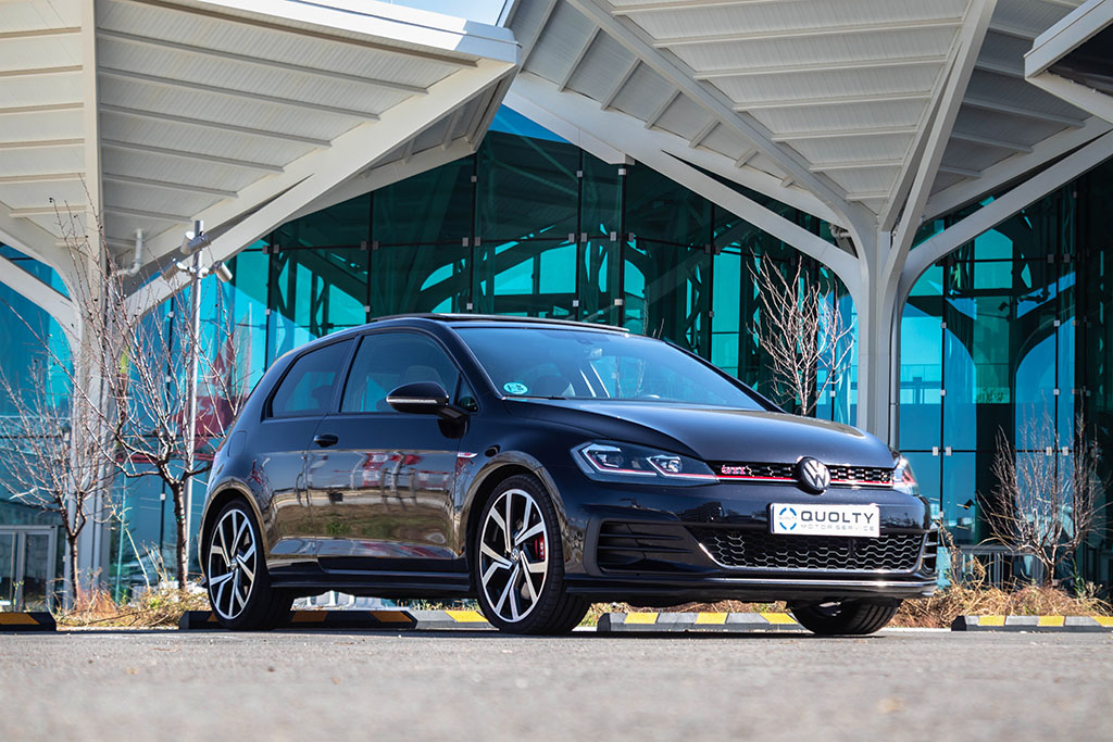 VOLKSWAGEN Golf GTI Performance 2.0 TSI DSG - Imagen 3