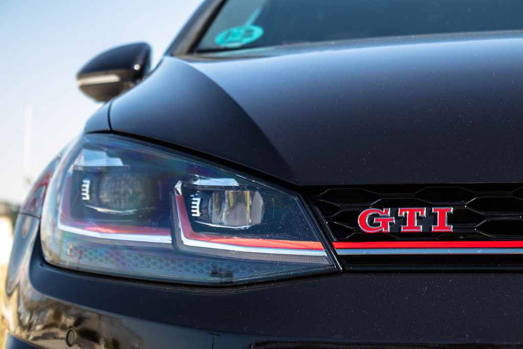 VOLKSWAGEN Golf GTI Performance 2.0 TSI DSG - Imagen 9