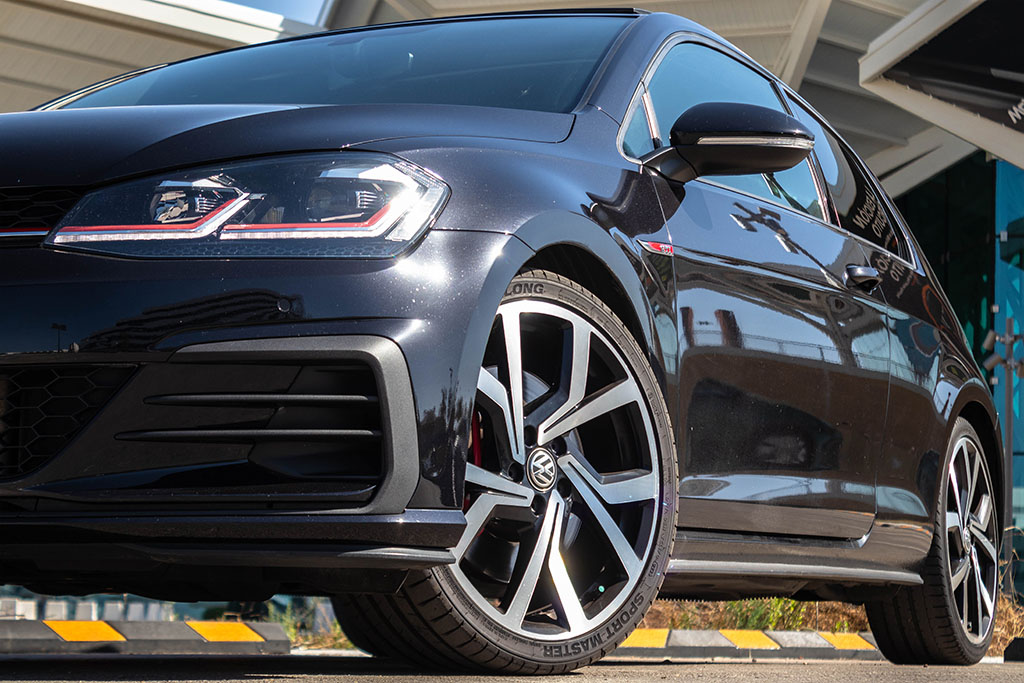 VOLKSWAGEN Golf GTI Performance 2.0 TSI DSG - Imagen 8