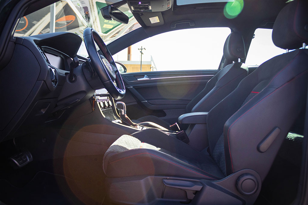 VOLKSWAGEN Golf GTI Performance 2.0 TSI DSG - Imagen 22