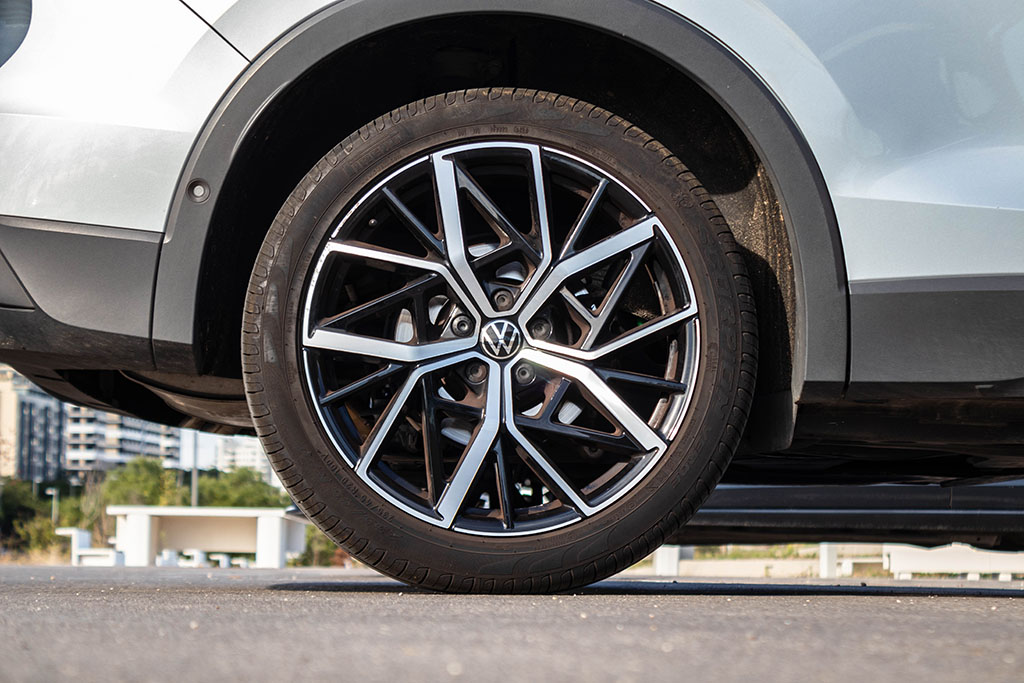 VOLKSWAGEN Tiguan 1.5 eTSI DSG - Imagen 13