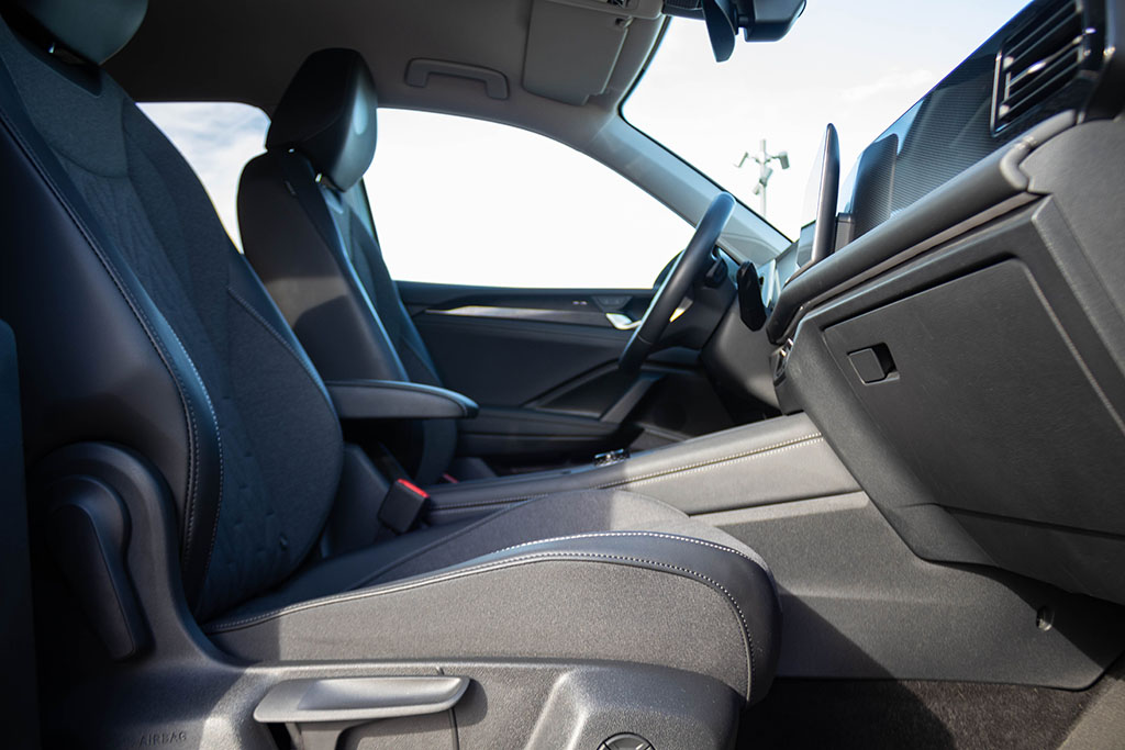 VOLKSWAGEN Tiguan 1.5 eTSI DSG - Imagen 20