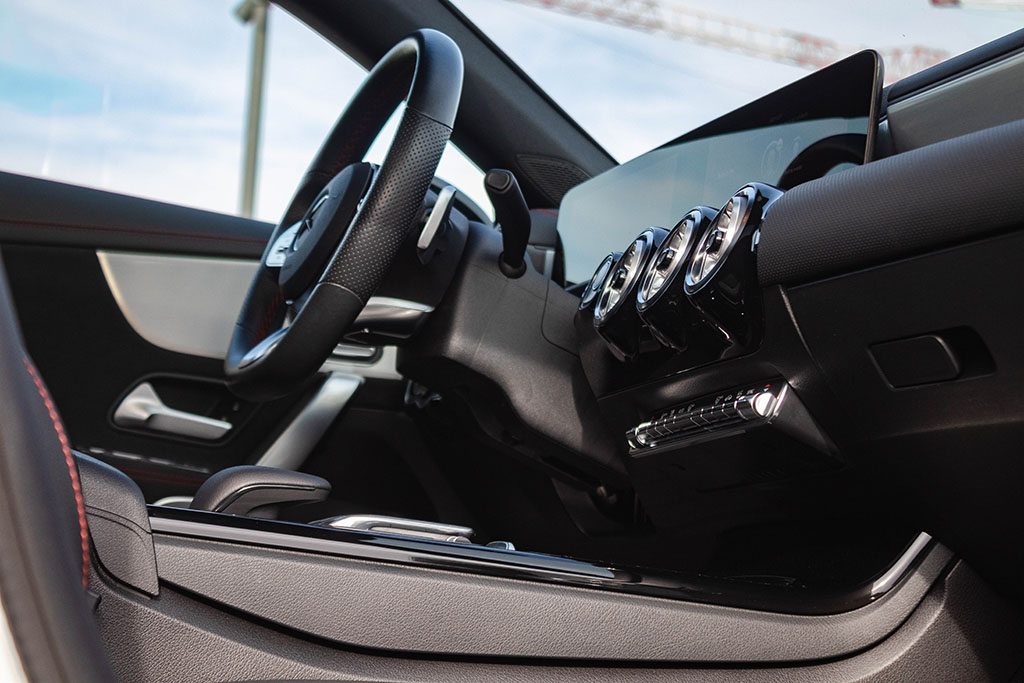 MERCEDES-BENZ CLA 220 D DCT Shooting Brake - Imagen 20